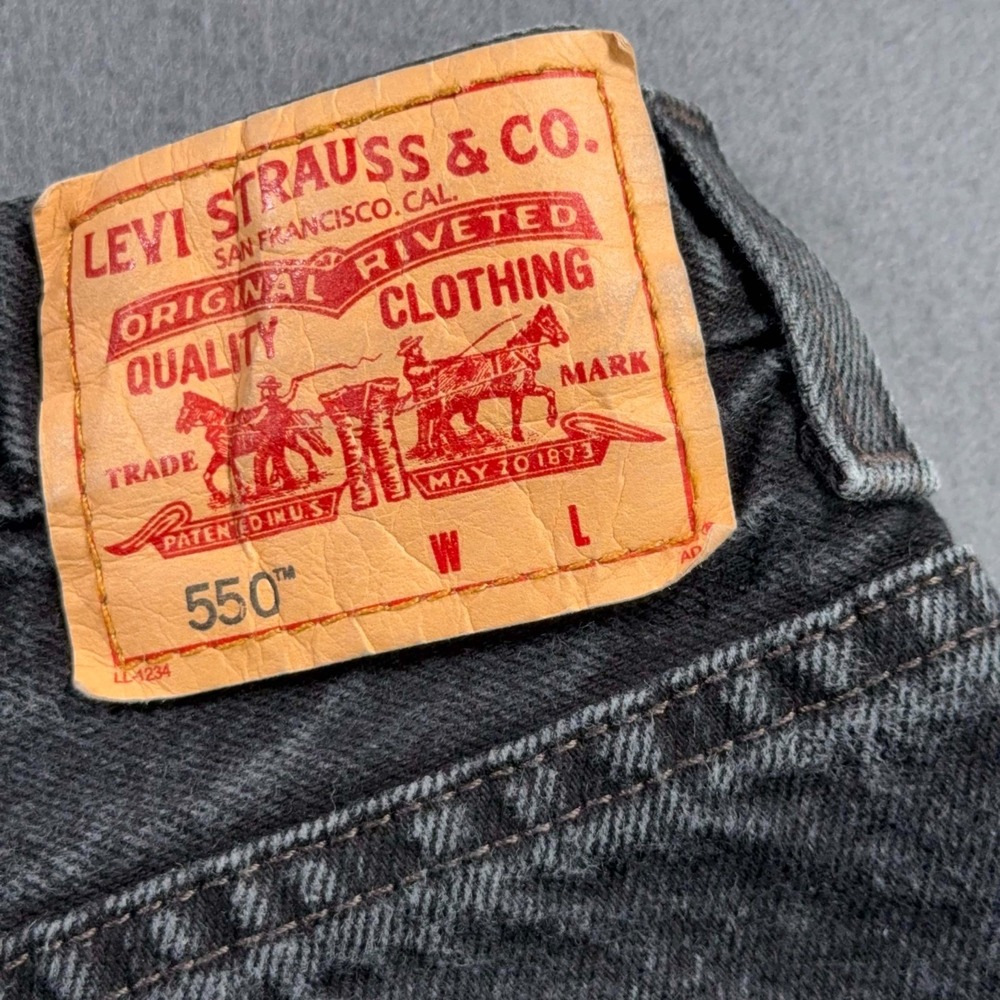 Levis 550 Mens Black Jeans Classic Relaxed Fit High Rise Y2K Meas.38x30.5 HEMMED - Picture 10 of 13